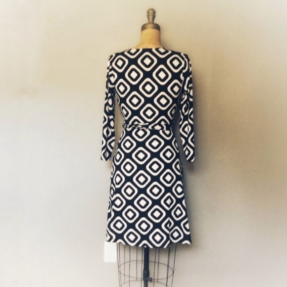 Womens wrap dress - Picture 2 of 4